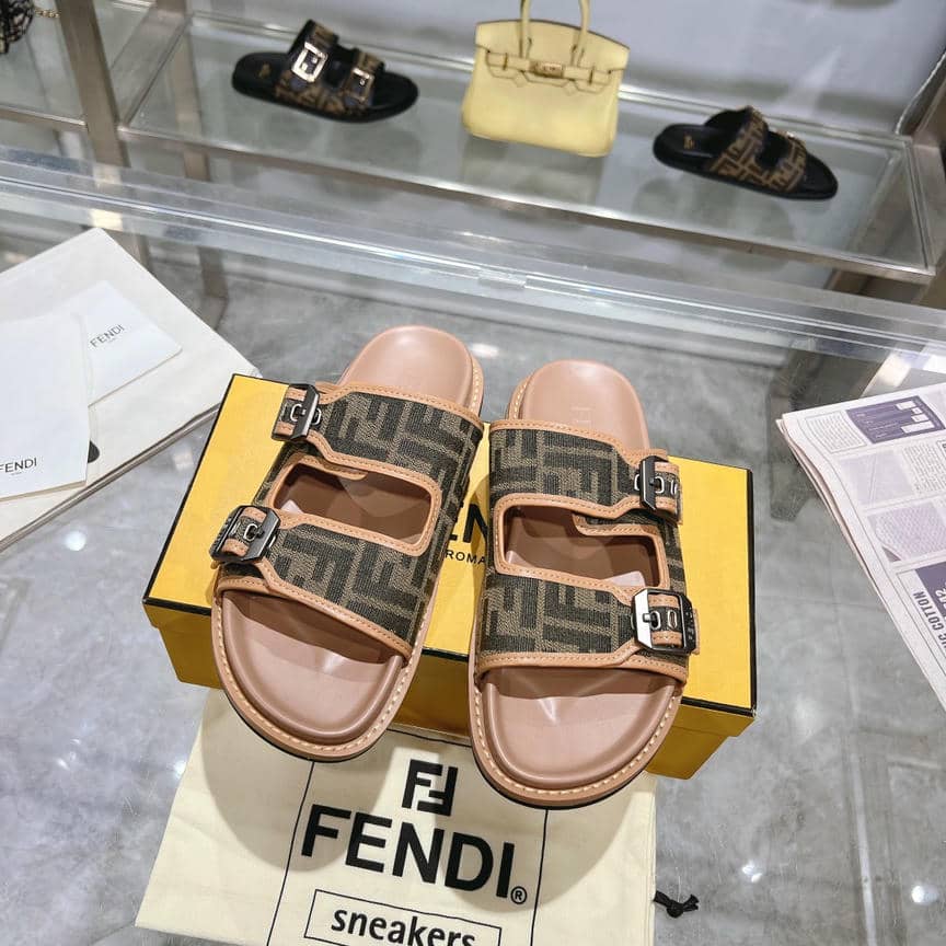 Fendi Slipper-3